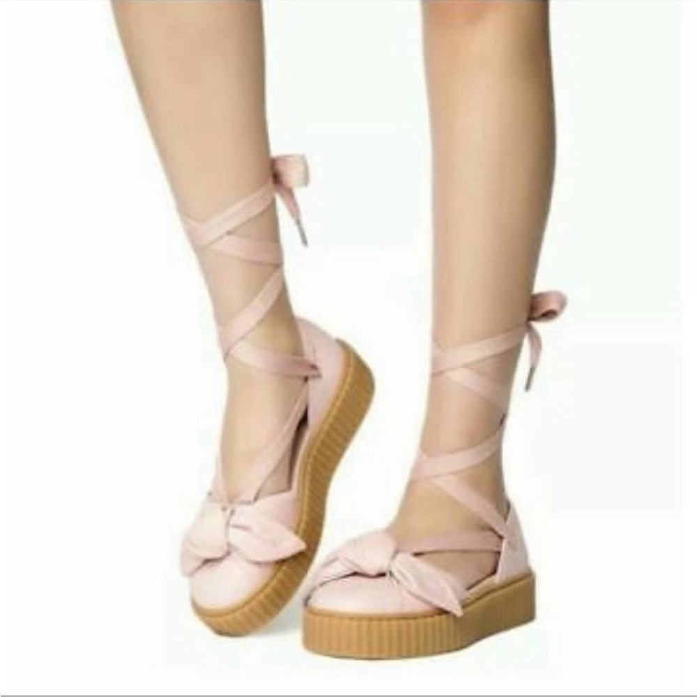 FENTY PUMA by Rihanna Bow Creeper Pink Tint
Oatmeal Sandal Women's Sz 6